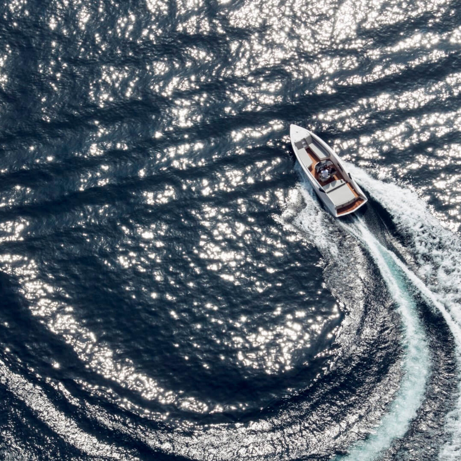 Frauscher 747 Mirage Air a tengeren