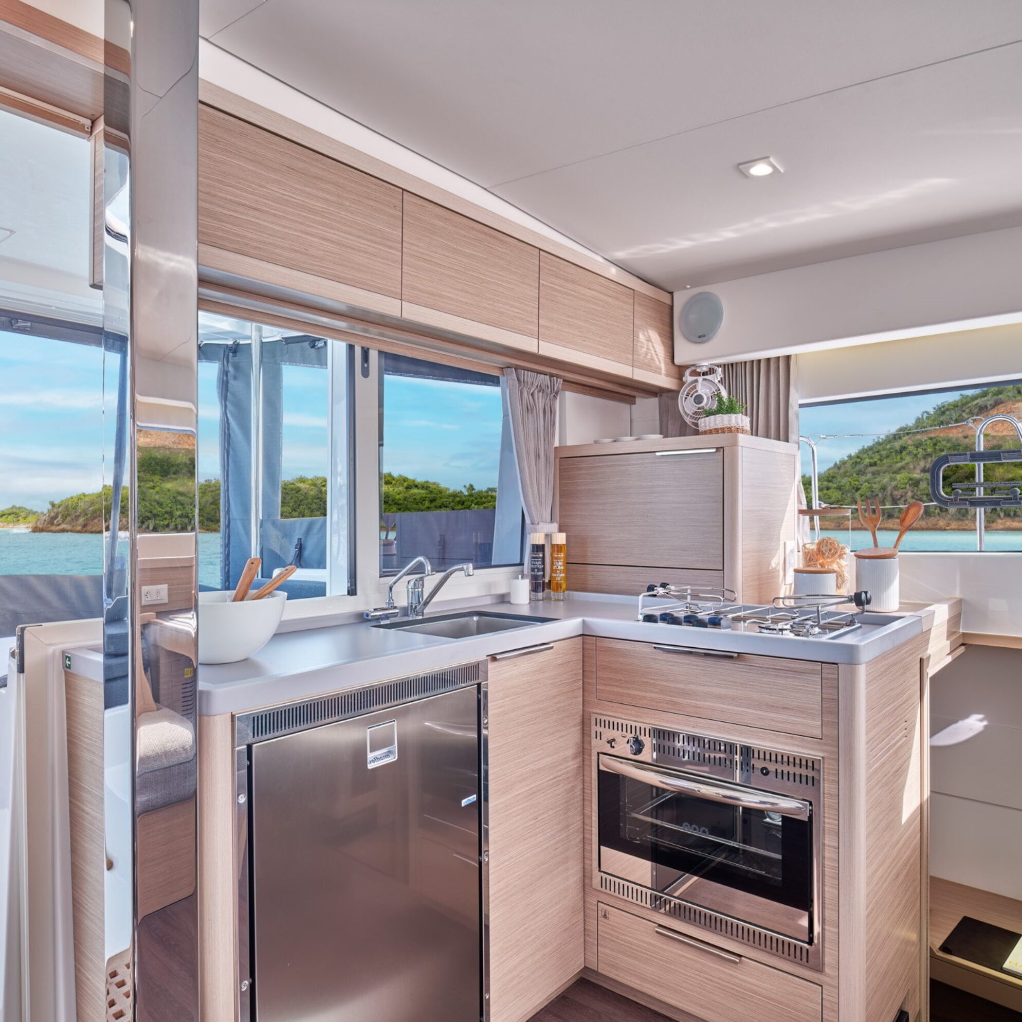 lagoon 40 katamaran interior