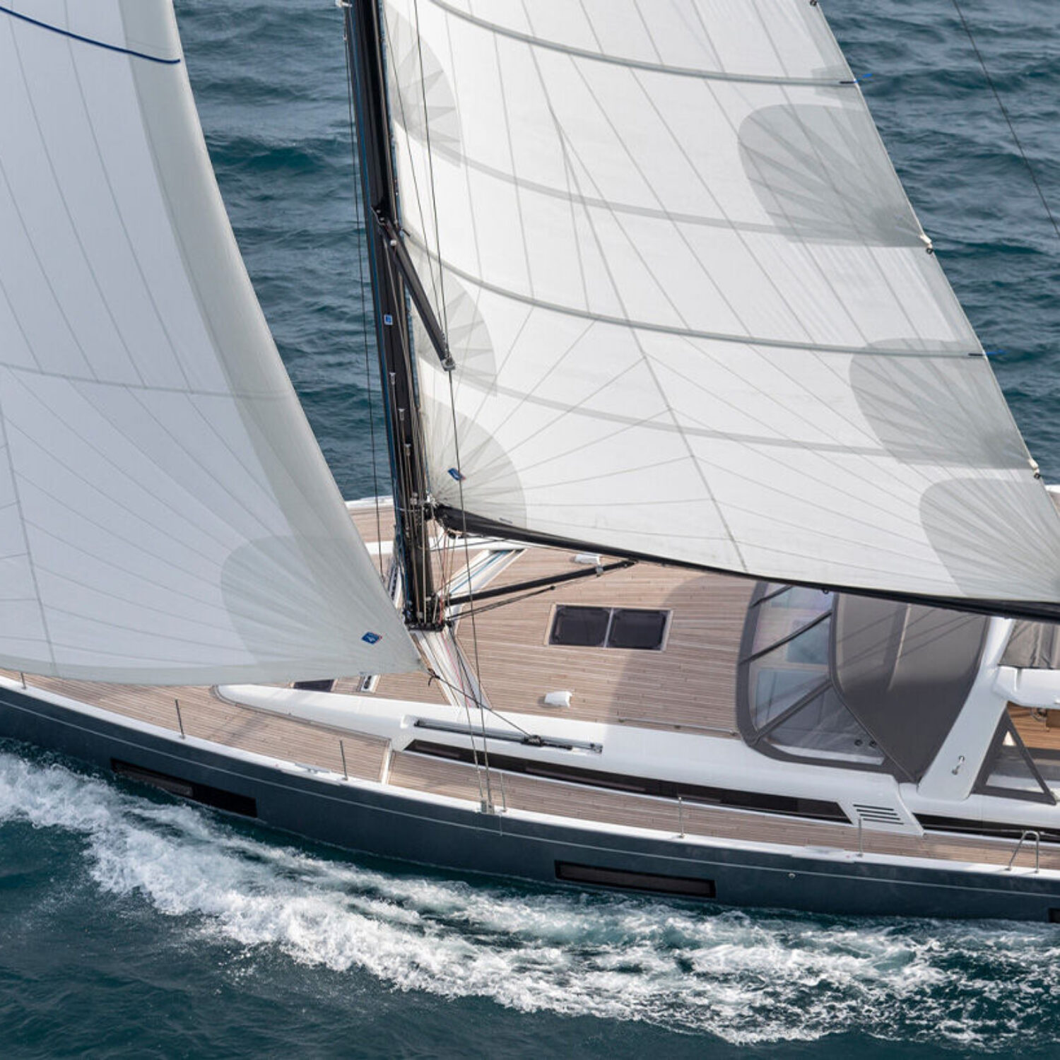 Jedrilica Beneteau Oceanis Yacht 60