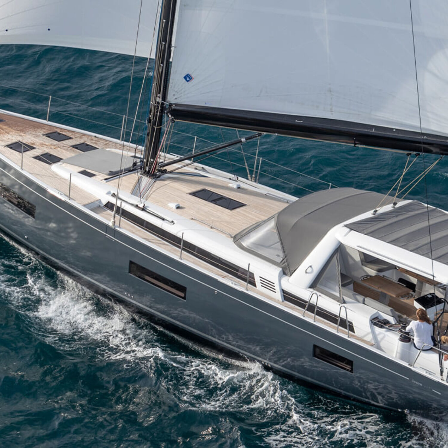Jedrilica Beneteau Oceanis Yacht 60