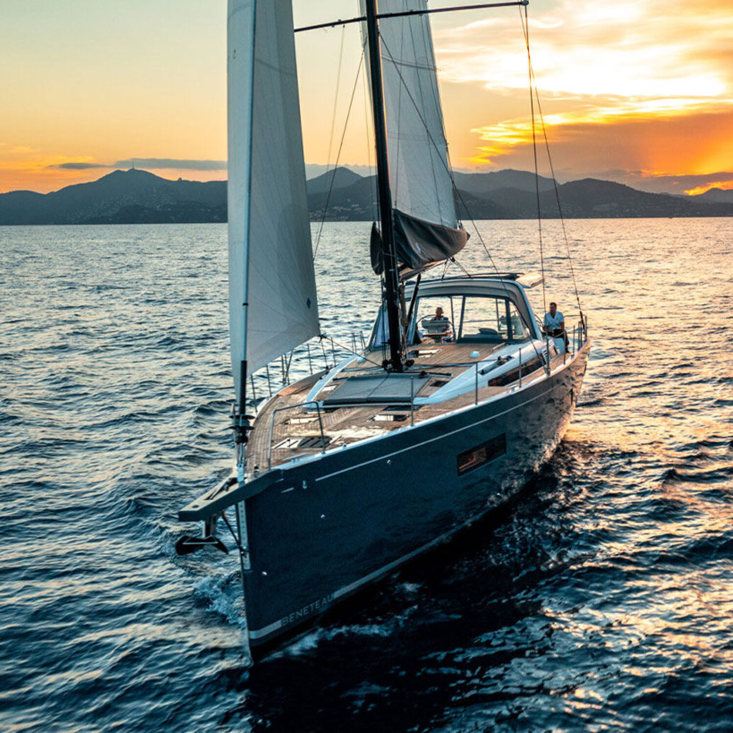 Jedrilica Beneteau Oceanis Yacht 60