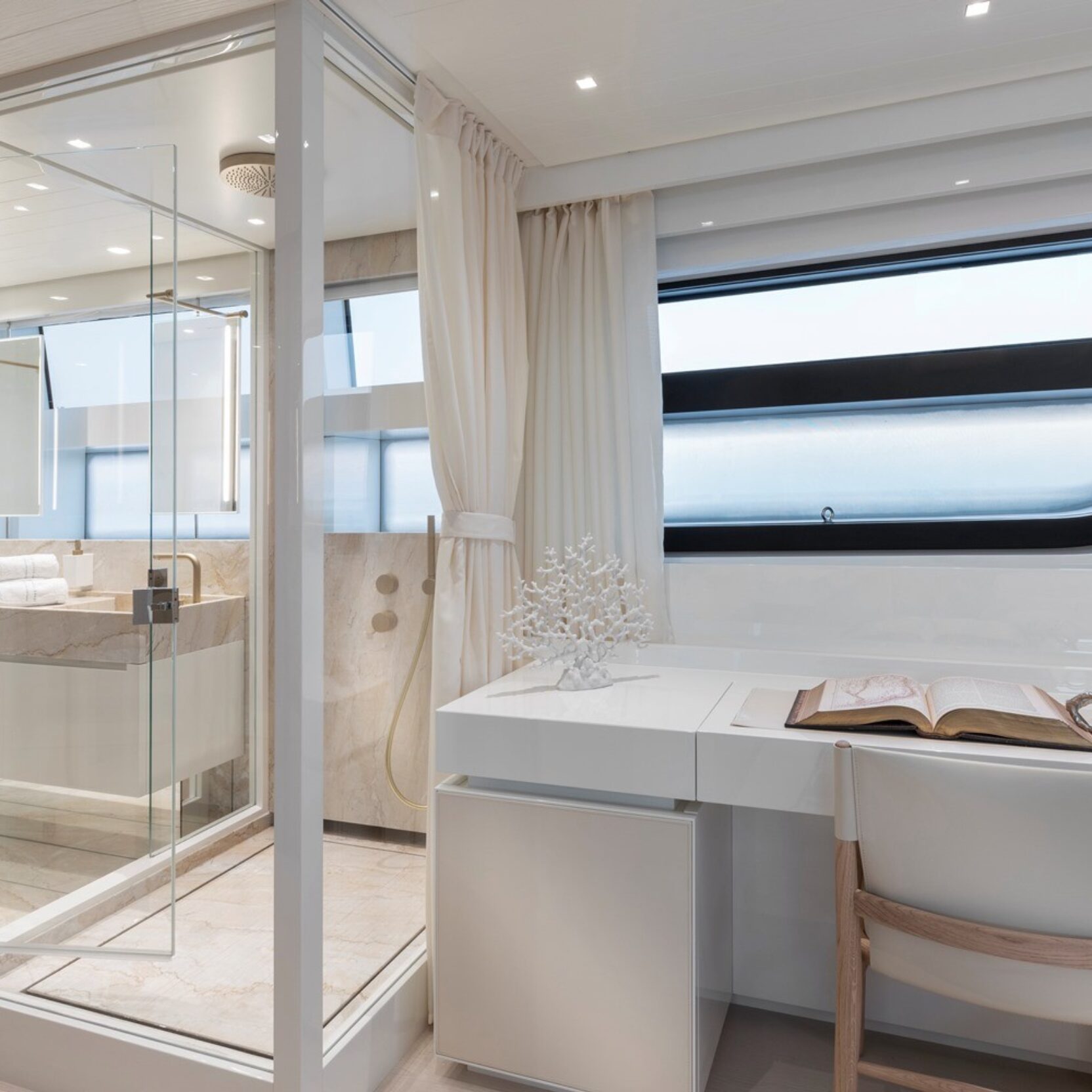 Unutrašnjost Sanlorenzo SL106A