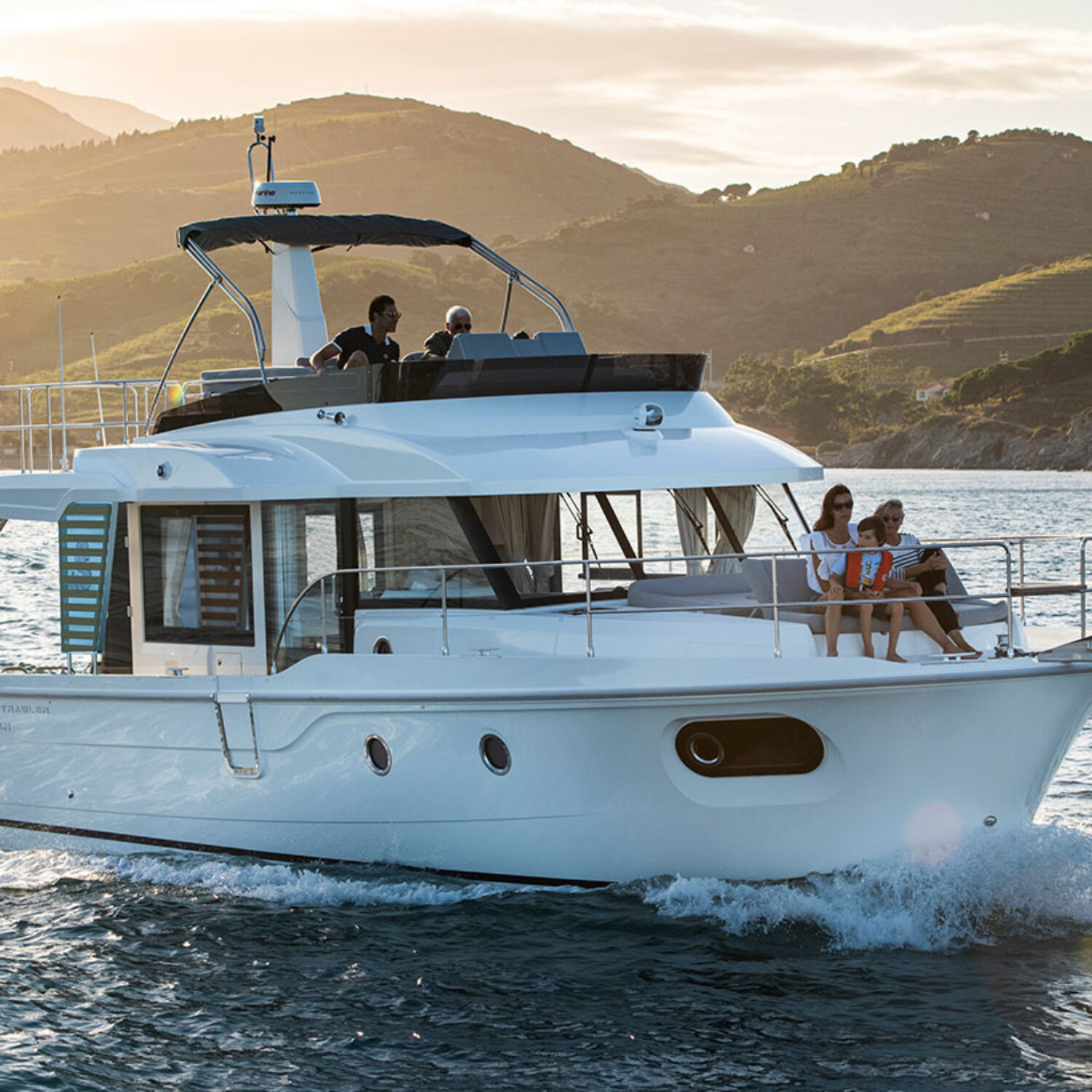 Beneteau Swift Trawler 41 Fly lodě