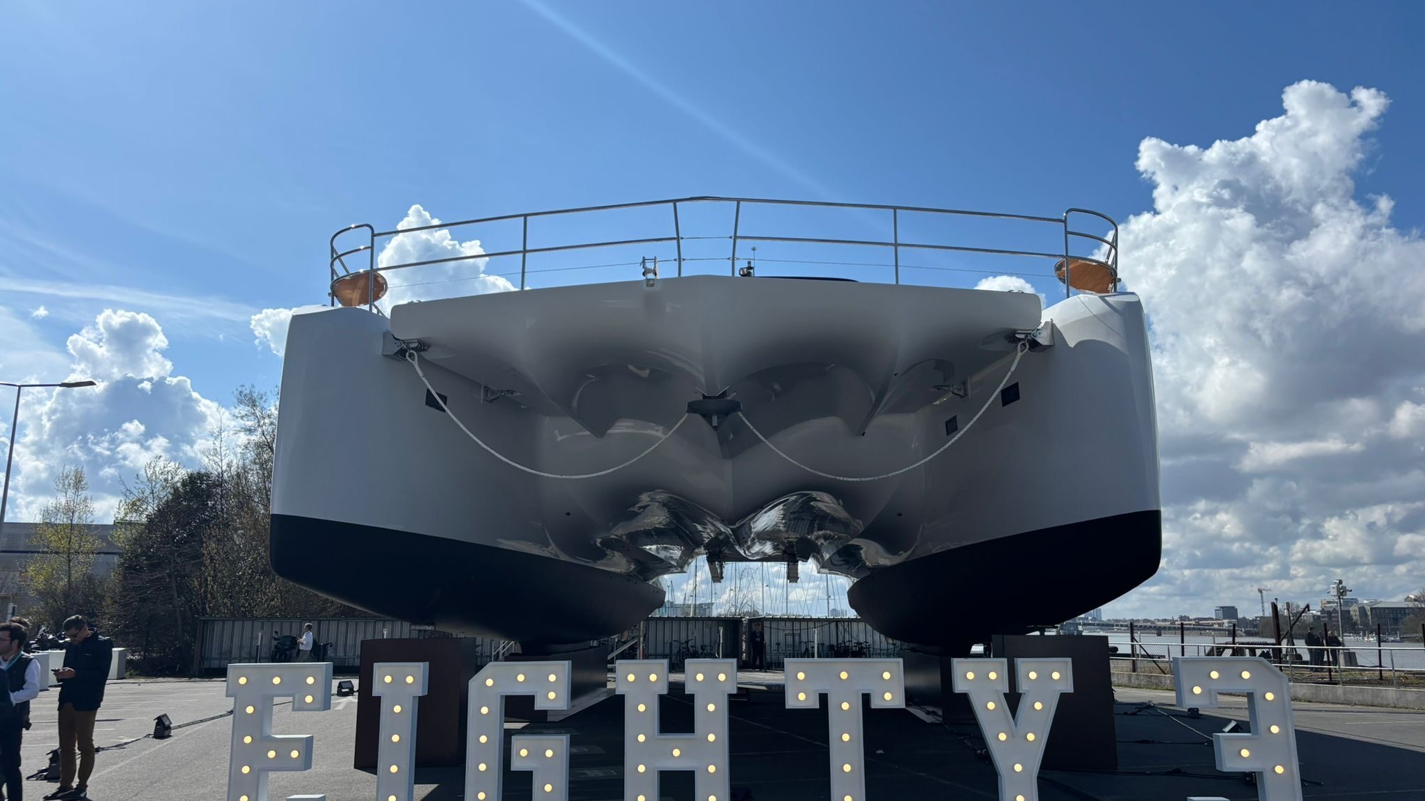 93241605-802b-4df9-a9f7-4d69bacb6b8a